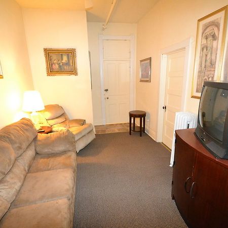 Perfect Stay Inn & Suites Blair Esterno foto