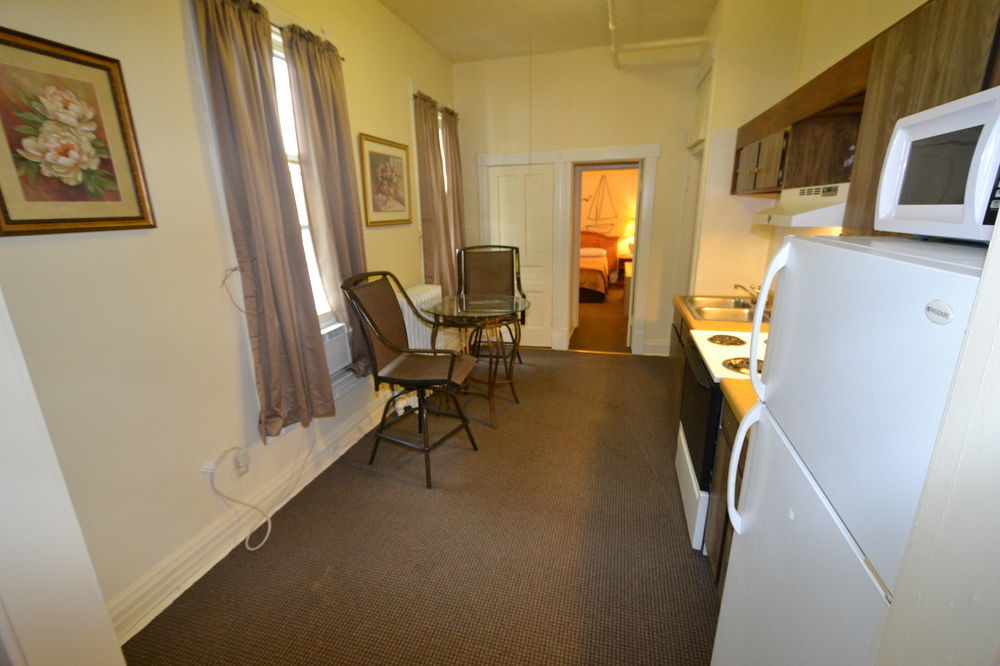 Perfect Stay Inn & Suites Blair Esterno foto