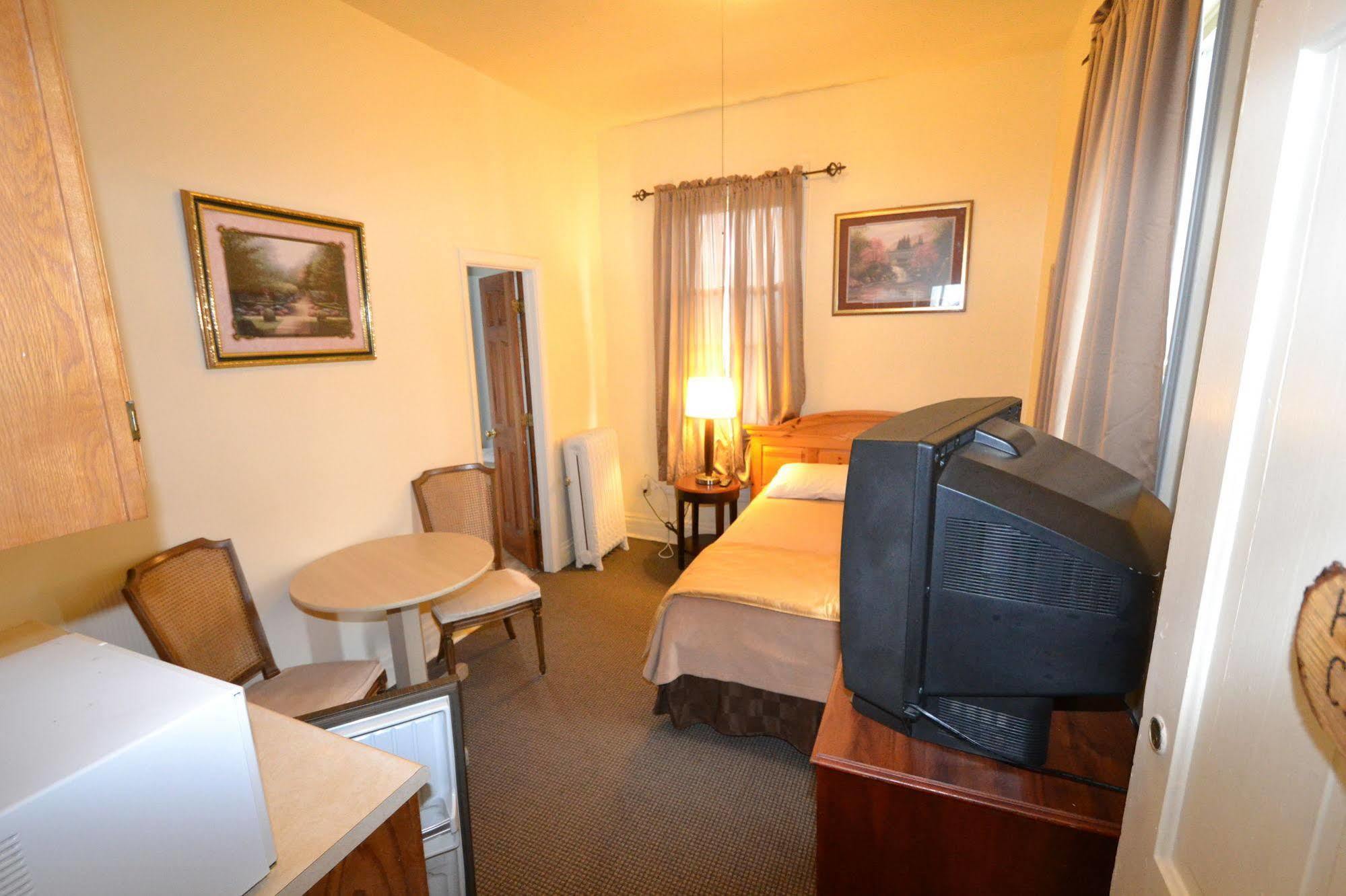 Perfect Stay Inn & Suites Blair Esterno foto