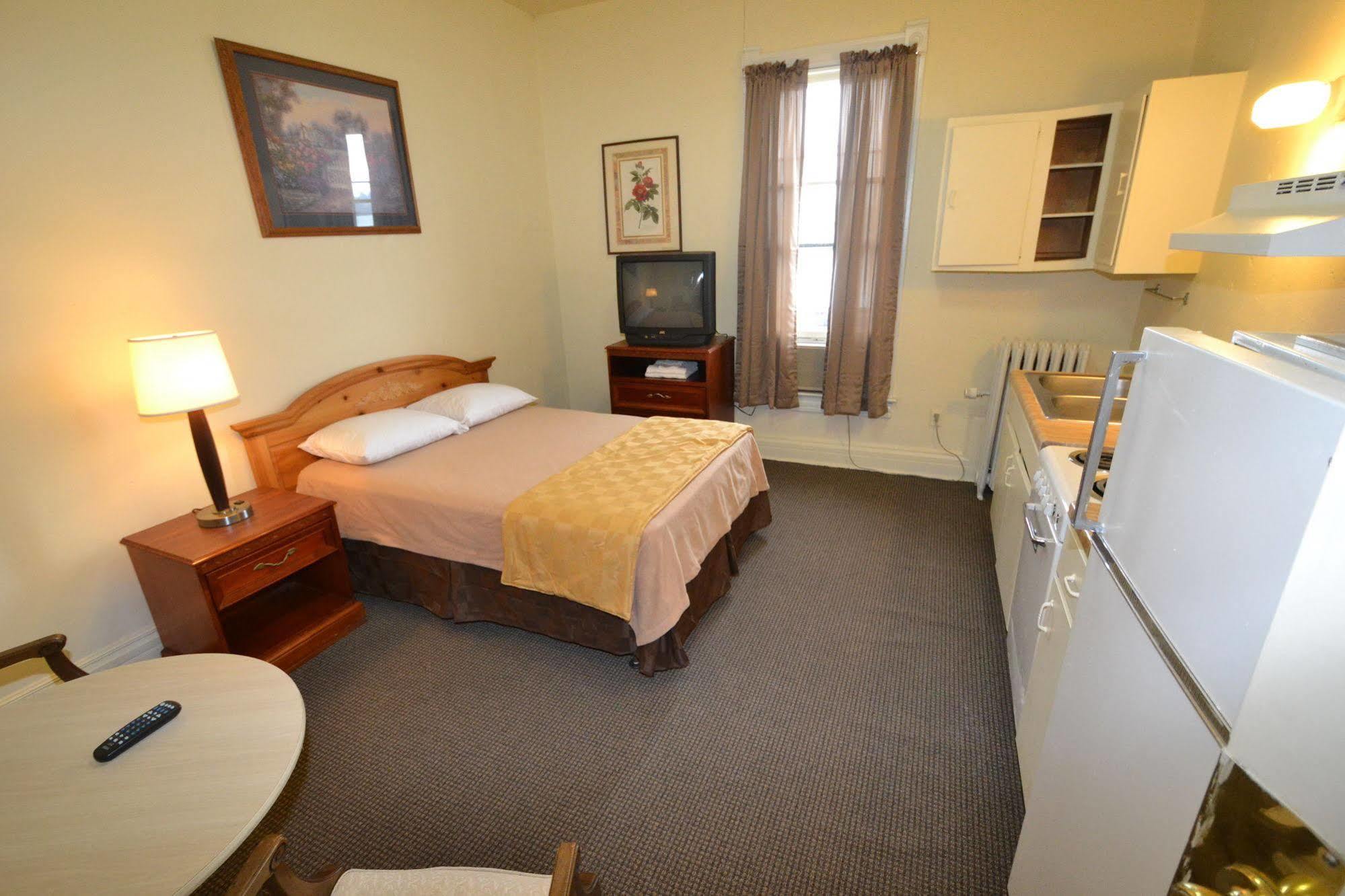 Perfect Stay Inn & Suites Blair Esterno foto