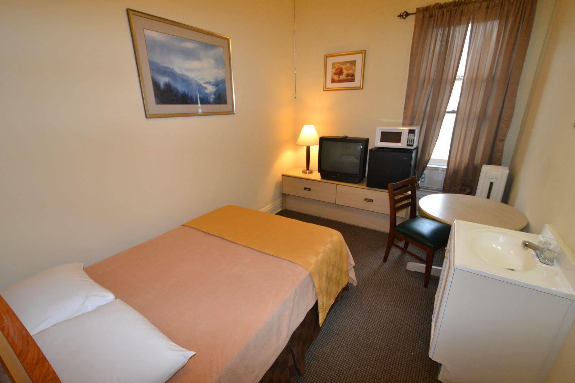 Perfect Stay Inn & Suites Blair Esterno foto