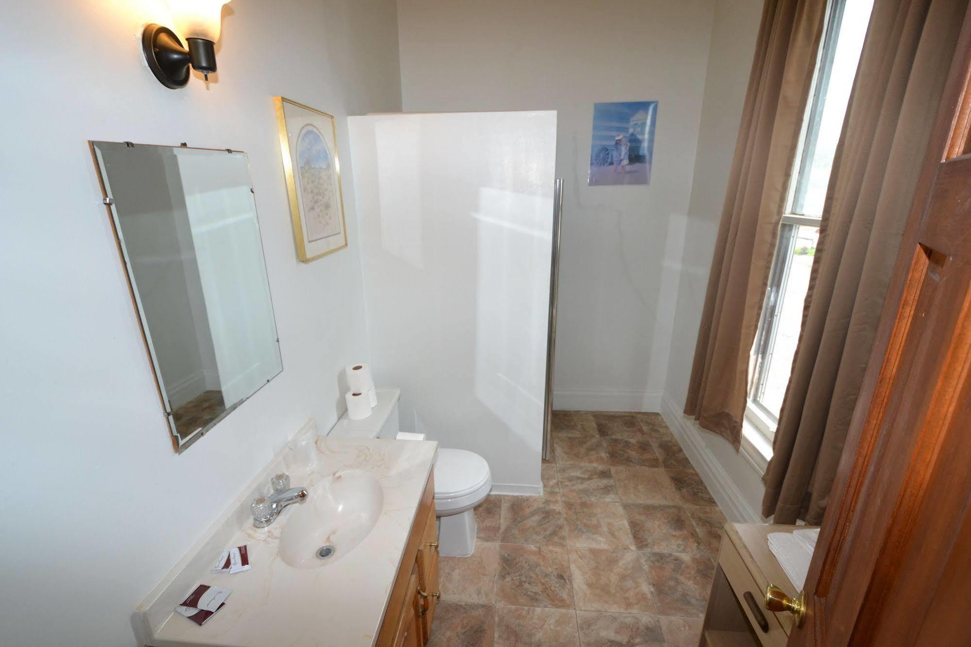 Perfect Stay Inn & Suites Blair Esterno foto